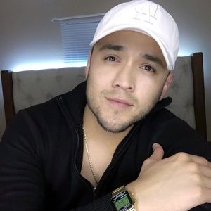 Meet your Posher, Cesar